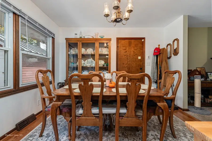 203 Hill Avenue, North Aurora, IL 60542 - Image #2