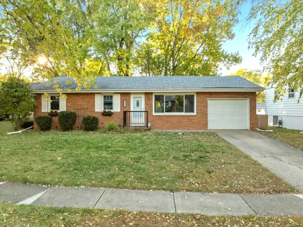 1224 Townley Drive, Bloomington, IL 61704