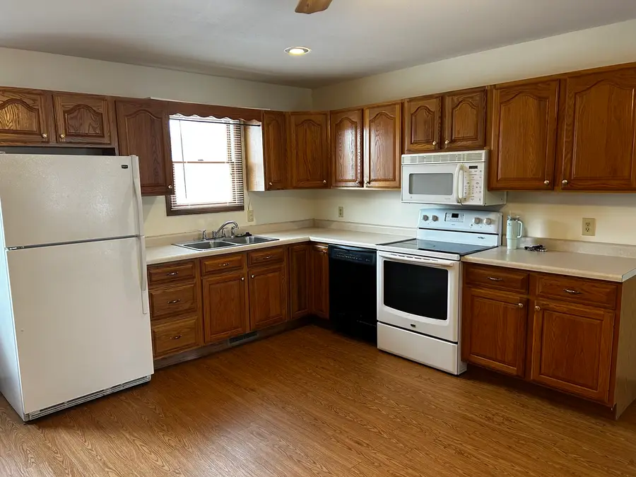 107 S Oak Street, Assumption, IL 62510 - Image #3