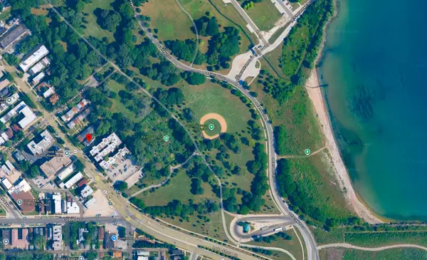 7853 S South Shore Drive, Chicago, IL 60649