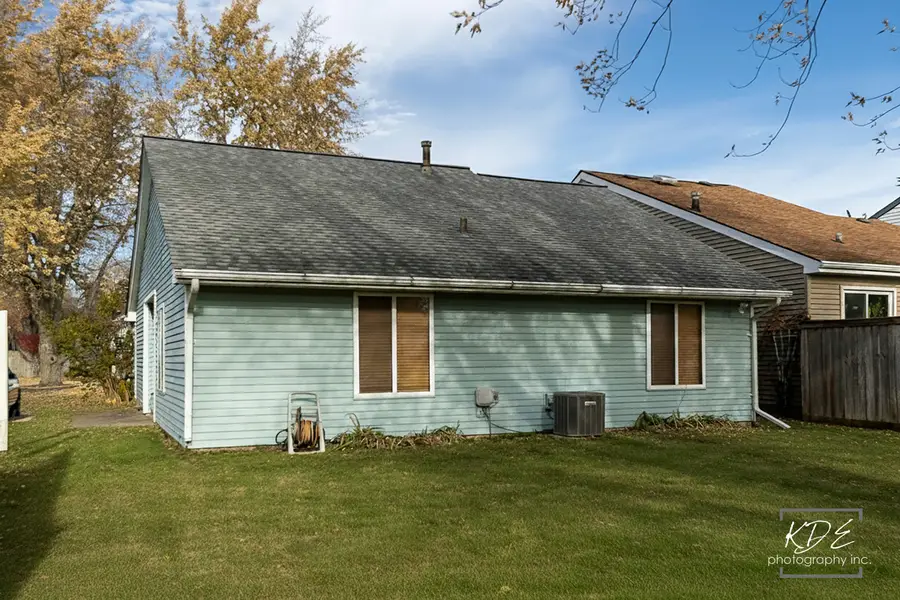 30W171 Maplewood Court, Warrenville, IL 60555 - Image #3