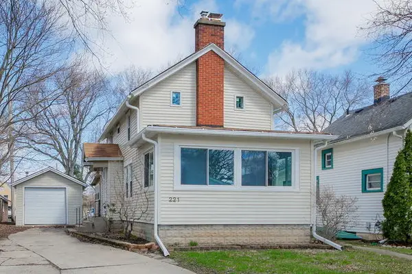 221 Elm Street, Batavia, IL 60510