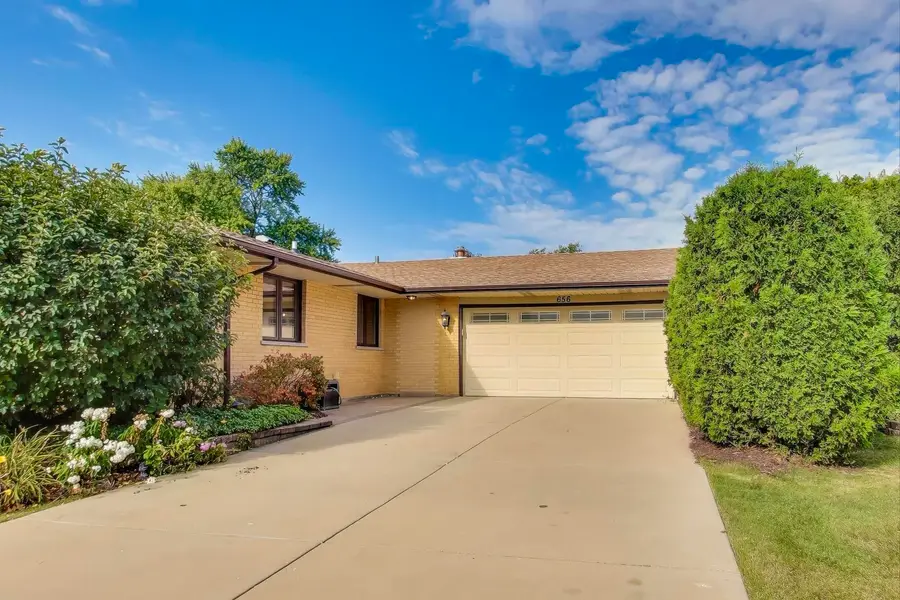656 Jon Lane, Des Plaines, IL 60016 - Image #3