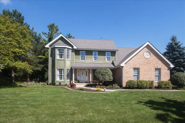 3404 Green Pastures Road, Carpentersville, IL 60110