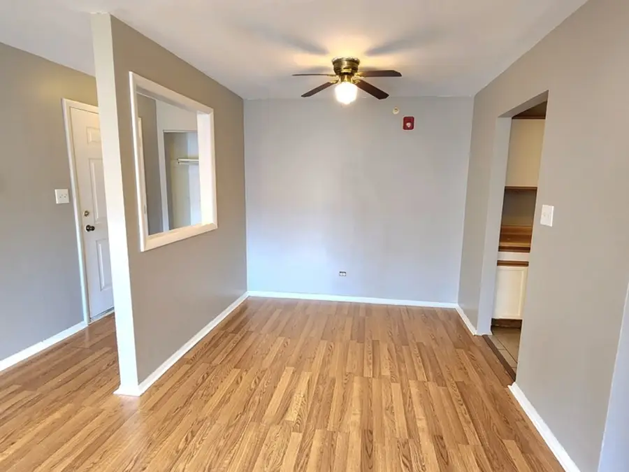 9950 S 84th Terrace #2l5, Palos Hills, IL 60465 - Image #3