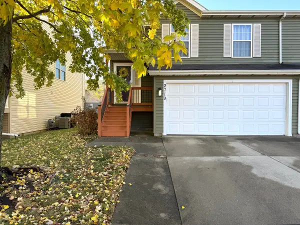 2719 Arrowhead Drive, Bloomington, IL 61704