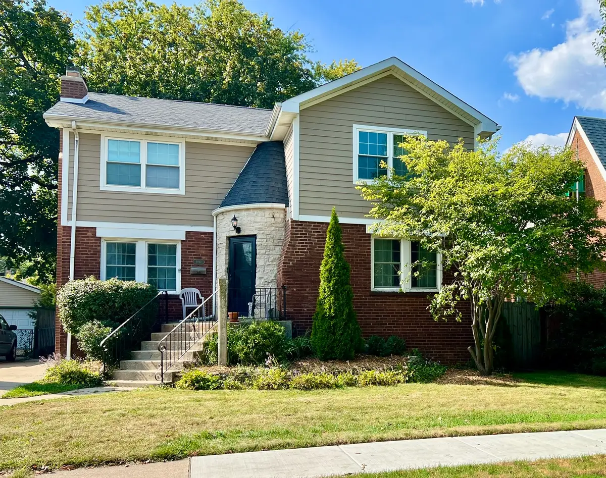 9210 S Trumbull Avenue, Evergreen Park, IL 60805 - Image #1