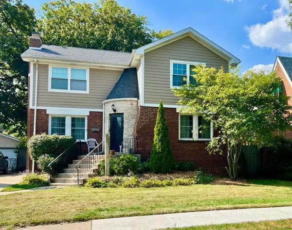 9210 S Trumbull Avenue, Evergreen Park, IL 60805