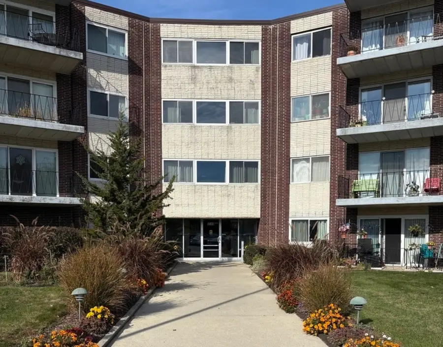 Address Withheld By Seller, Downers Grove, IL 60515 - Image #2