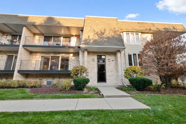 7811 W 157th Street #1N, Orland Park, IL 60462