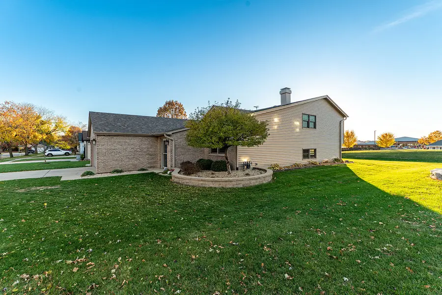 349 Meadows Drive, Sugar Grove, IL 60554 - Image #3