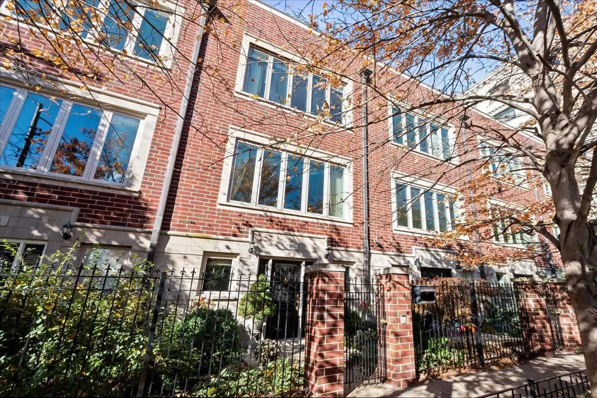 658 N Green Street, Chicago, IL 60642 - Image #1