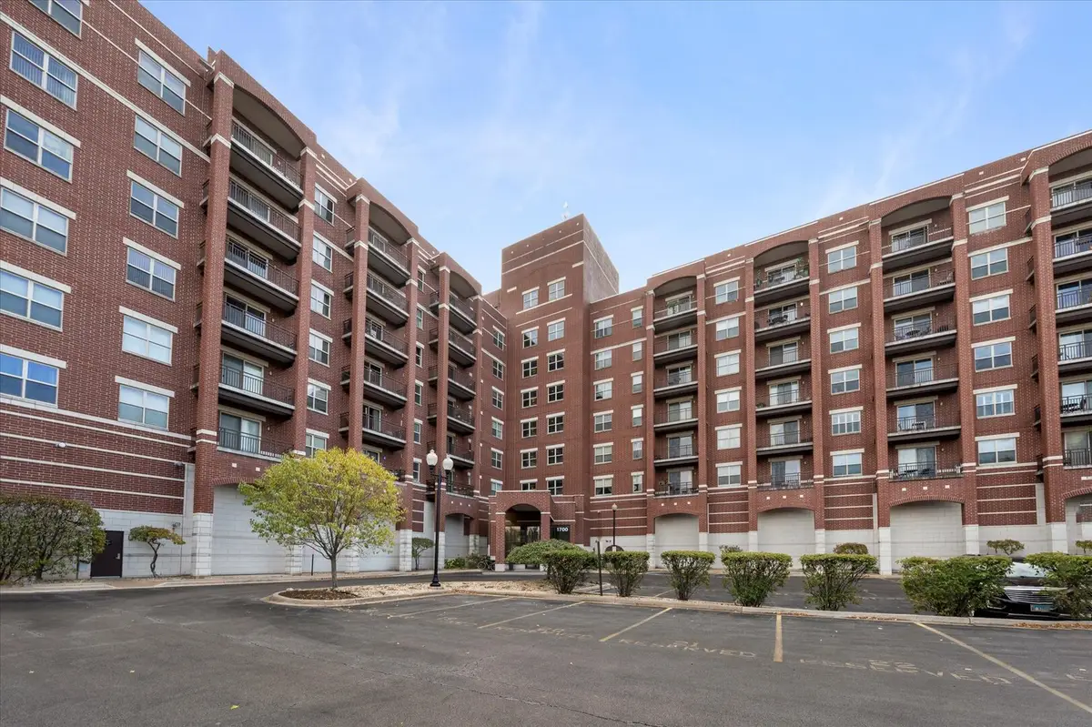 1700 Riverwoods Drive #517, Melrose Park, IL 60160 - Image #1