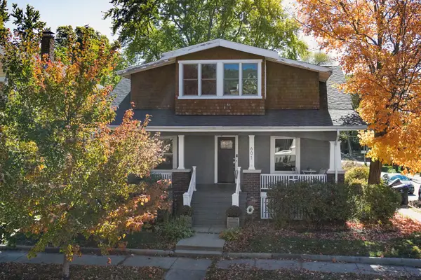 601 E Grove Street, Bloomington, IL 61701