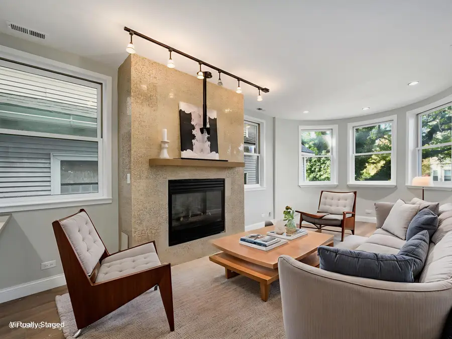 3033 N Racine Avenue #2, Chicago, IL 60657 - Image #3