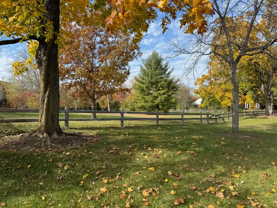 46 Shawnee Lane, Lake Forest, IL 60045 - Image #2