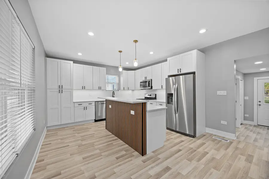 209 N Hunter Street, Thornton, IL 60476 - Image #3