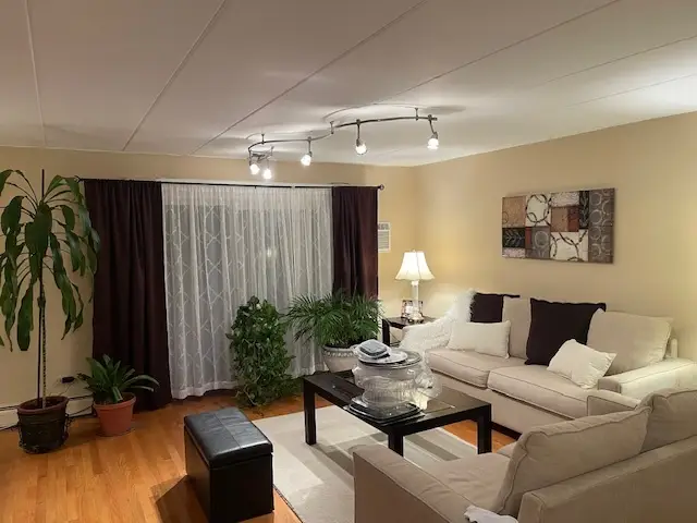 158 E Bailey Road #F, Naperville, IL 60565 - Image #2