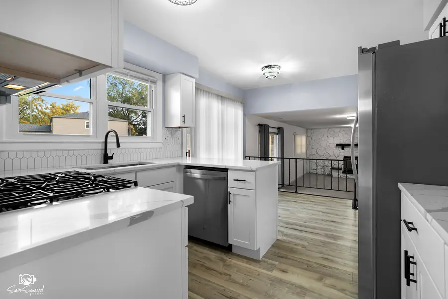 118 Camelot Way, Bolingbrook, IL 60440 - Image #3