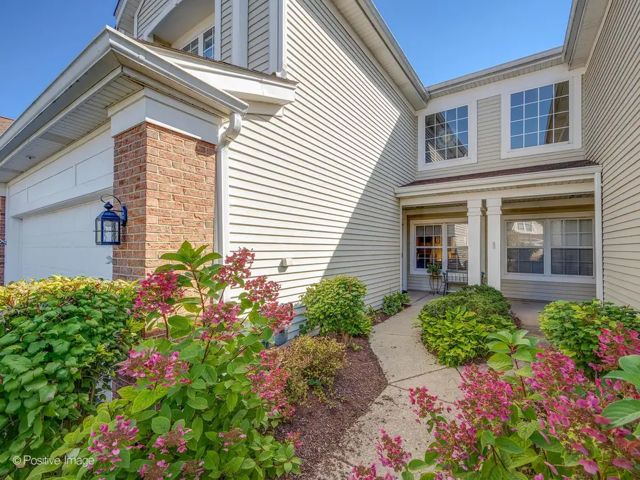 31104 Carpenter Court, Warrenville, IL 60555 - Image #3