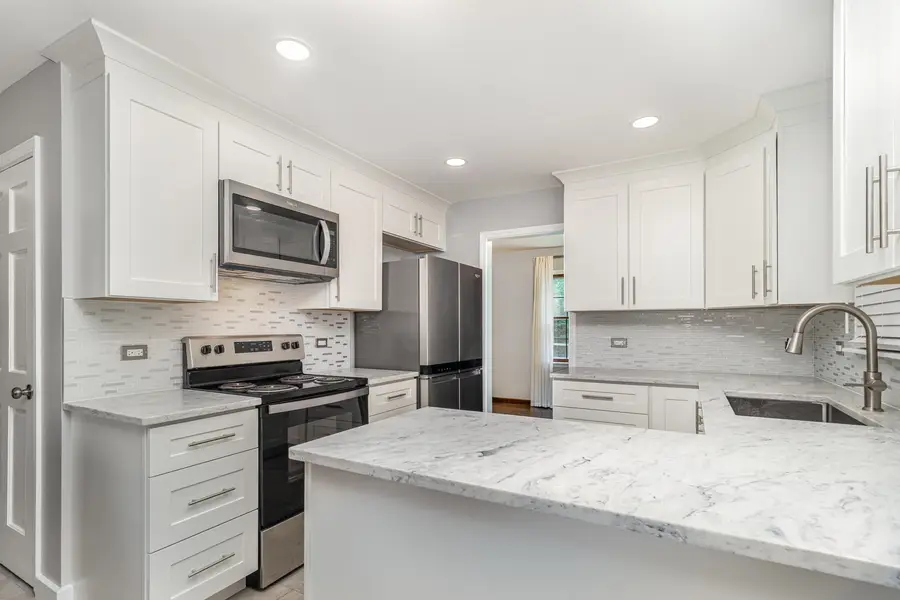 30W359 Wiant Road, West Chicago, IL 60185 - Image #2