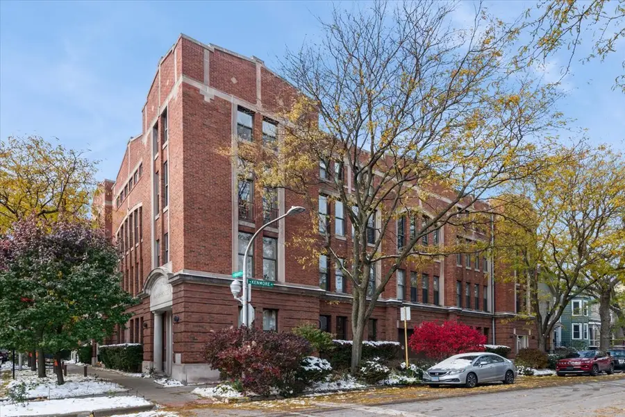 Address Withheld By Seller, Chicago, IL 60657 - Image #2