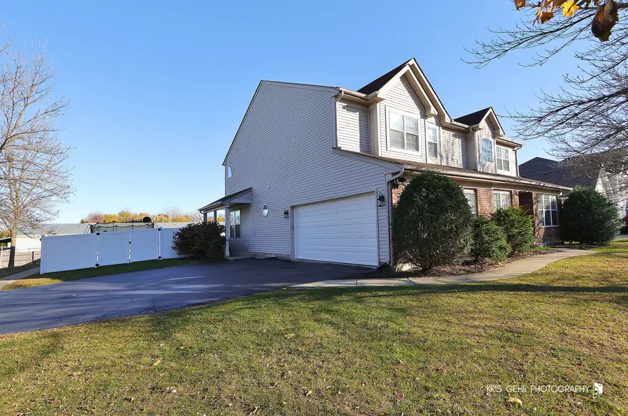415 Kingsport Drive, Gurnee, IL 60031 - Image #3