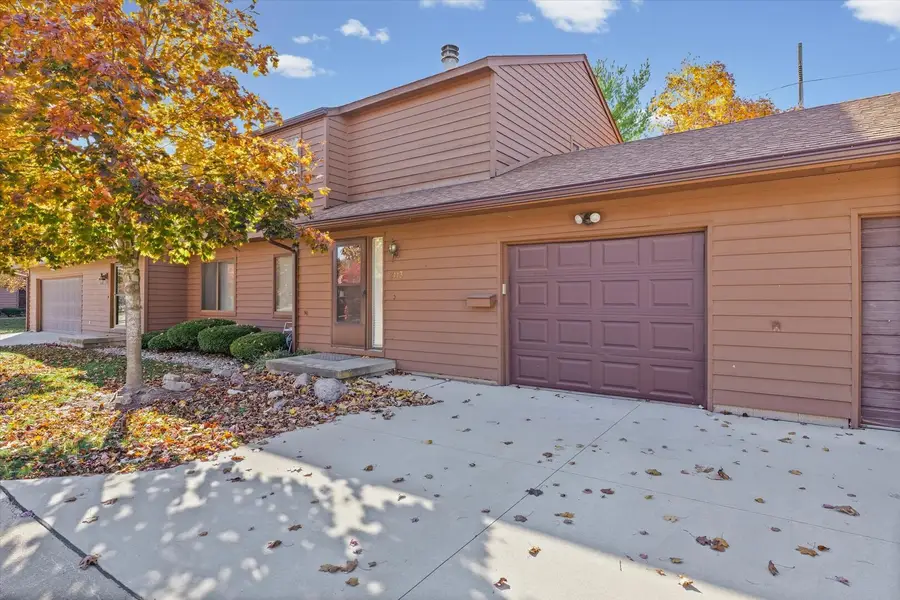 2113 Sunview Drive #2113, Champaign, IL 61821 - Image #2
