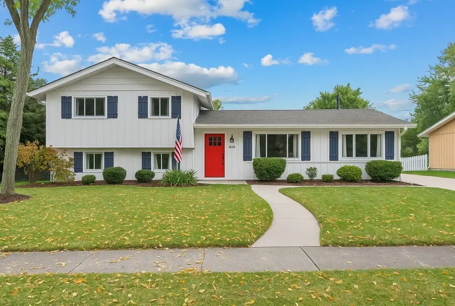 1614 Kingston Lane, Schaumburg, IL 60193 - Image #2