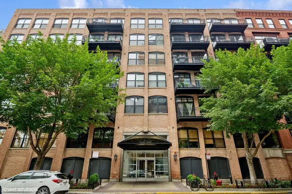 520 W Huron Street #109, Chicago, IL 60654