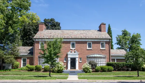 1402 Lathrop Avenue, River Forest, IL 60305