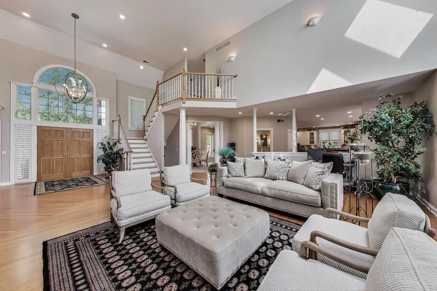 17n431 Oak Knoll Lane, Dundee, IL 60118 - Image #2