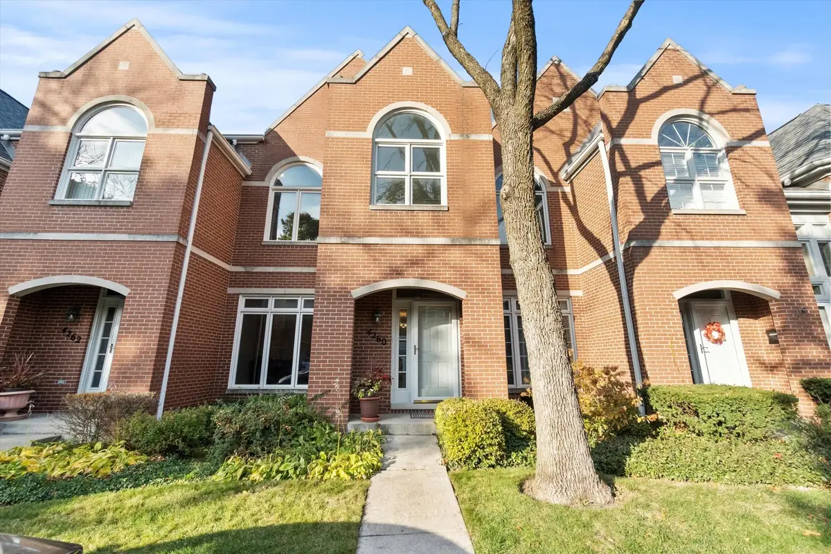 4260 W Thorndale Avenue, Chicago, IL 60646 - #1