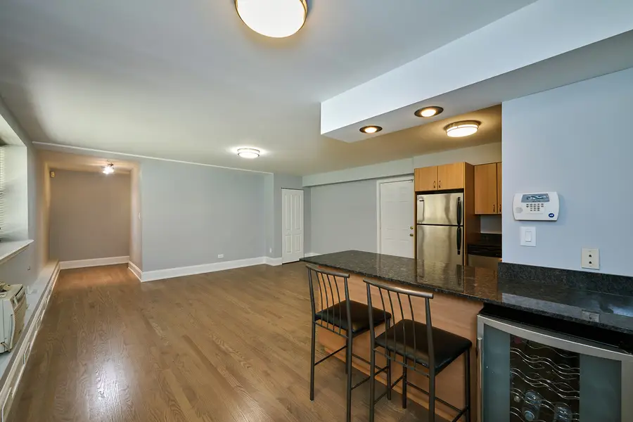 2115 W Farwell Avenue #103, Chicago, IL 60645 - Image #3