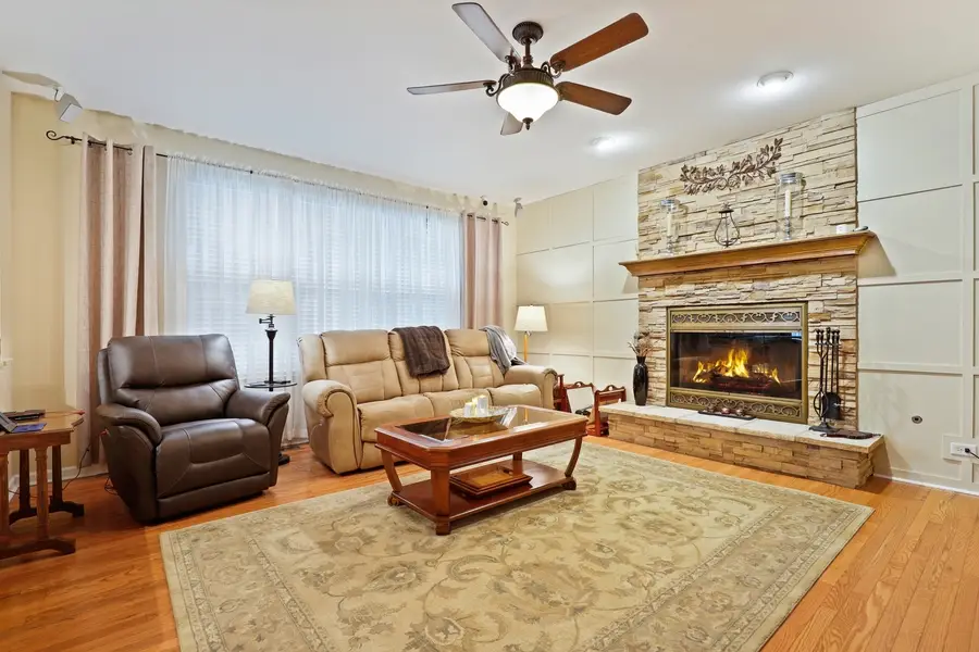 521 Litchfield Way, Oswego, IL 60543 - Image #2