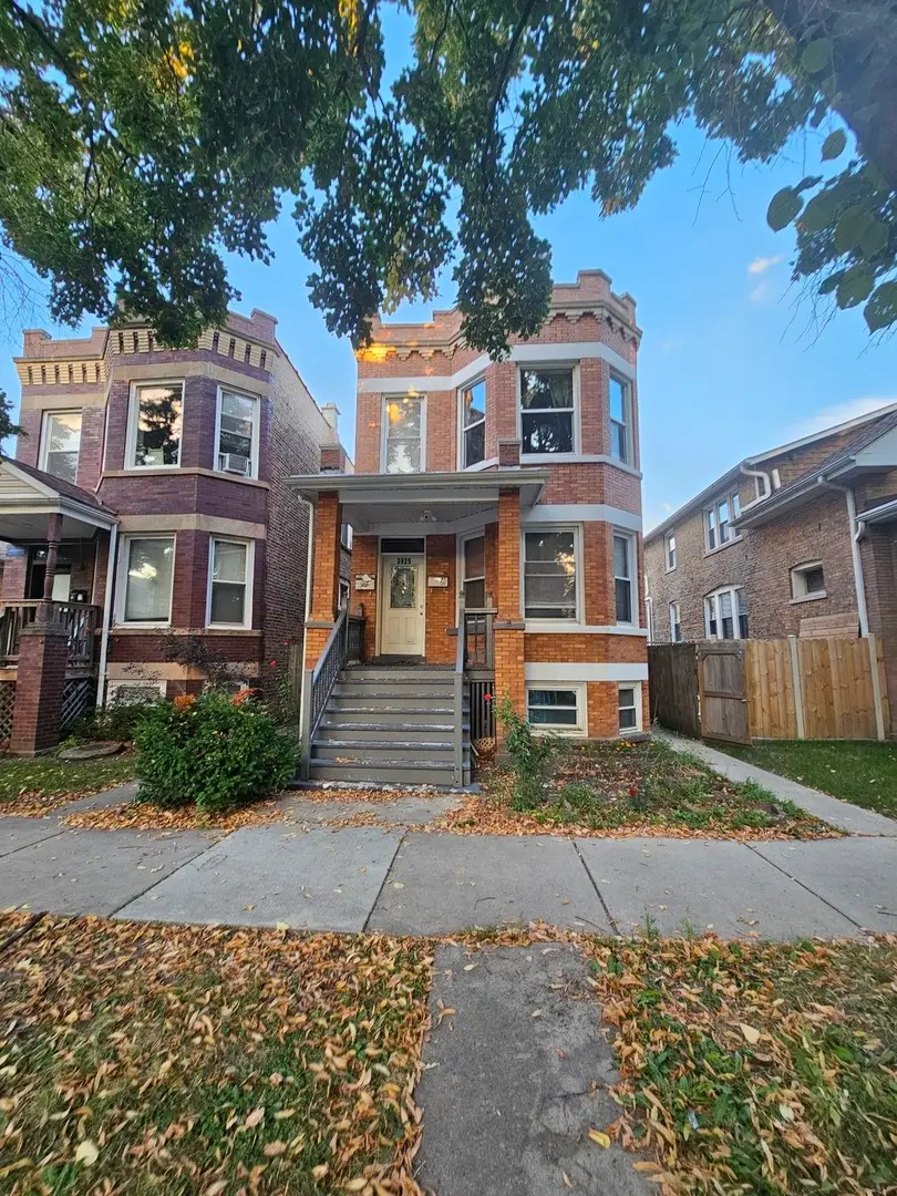 3925 N Saint Louis Avenue, Chicago, IL 60618 - Image #1