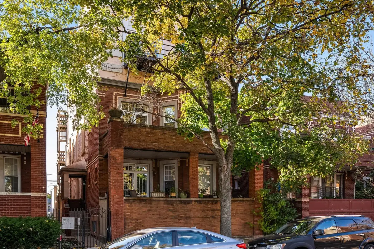 912 N Oakley Boulevard #2, Chicago, IL 60622 - Image #1