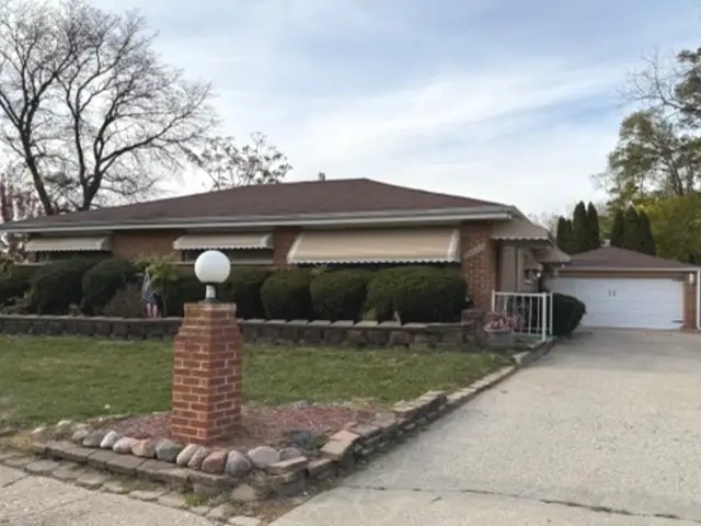 2732 Circle Drive, Markham, IL 60428 - Image #2