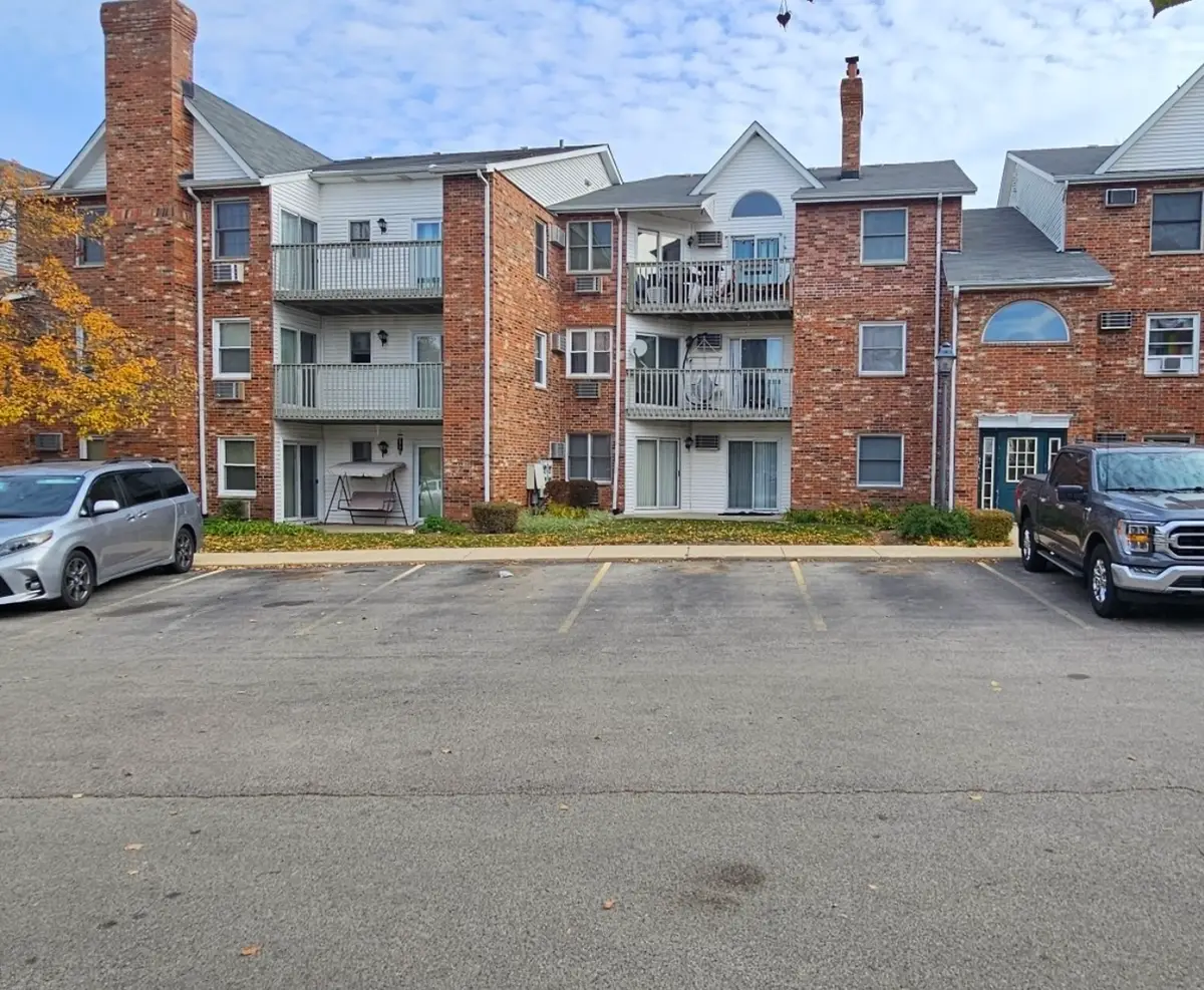 4304 W Shamrock Lane #1A, McHenry, IL 60050 - #1