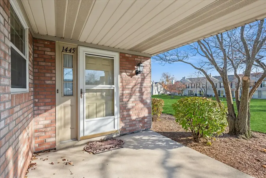 1445 Greens Court #1445, Glendale Heights, IL 60139 - Image #2