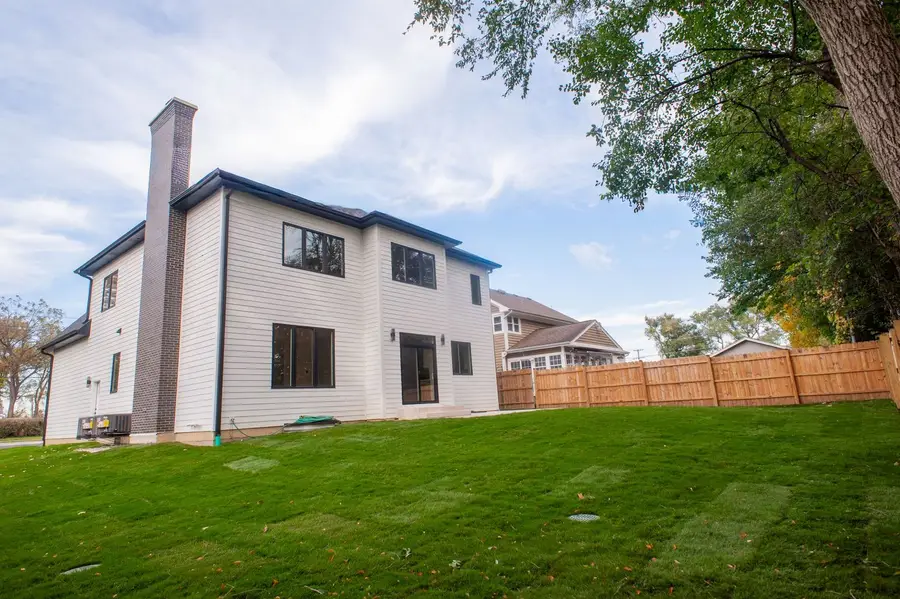 515 E Wilson Avenue, Lombard, IL 60148 - Image #3