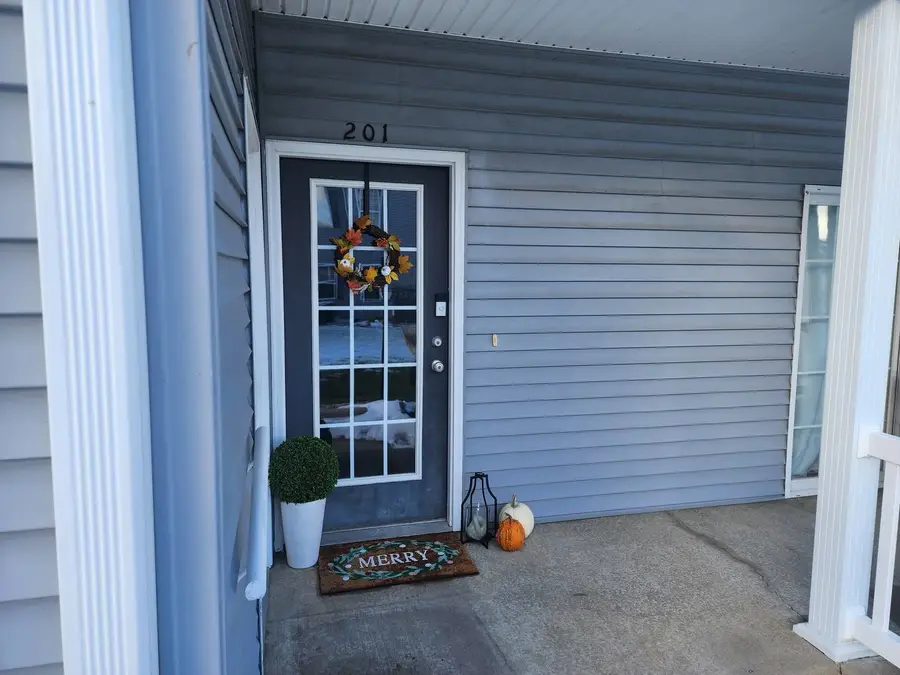 3038 Stillwater Landing #201, Urbana, IL 61802 - Image #2