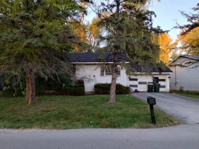 327 Lakewood Drive, Antioch, IL 60002 - #2