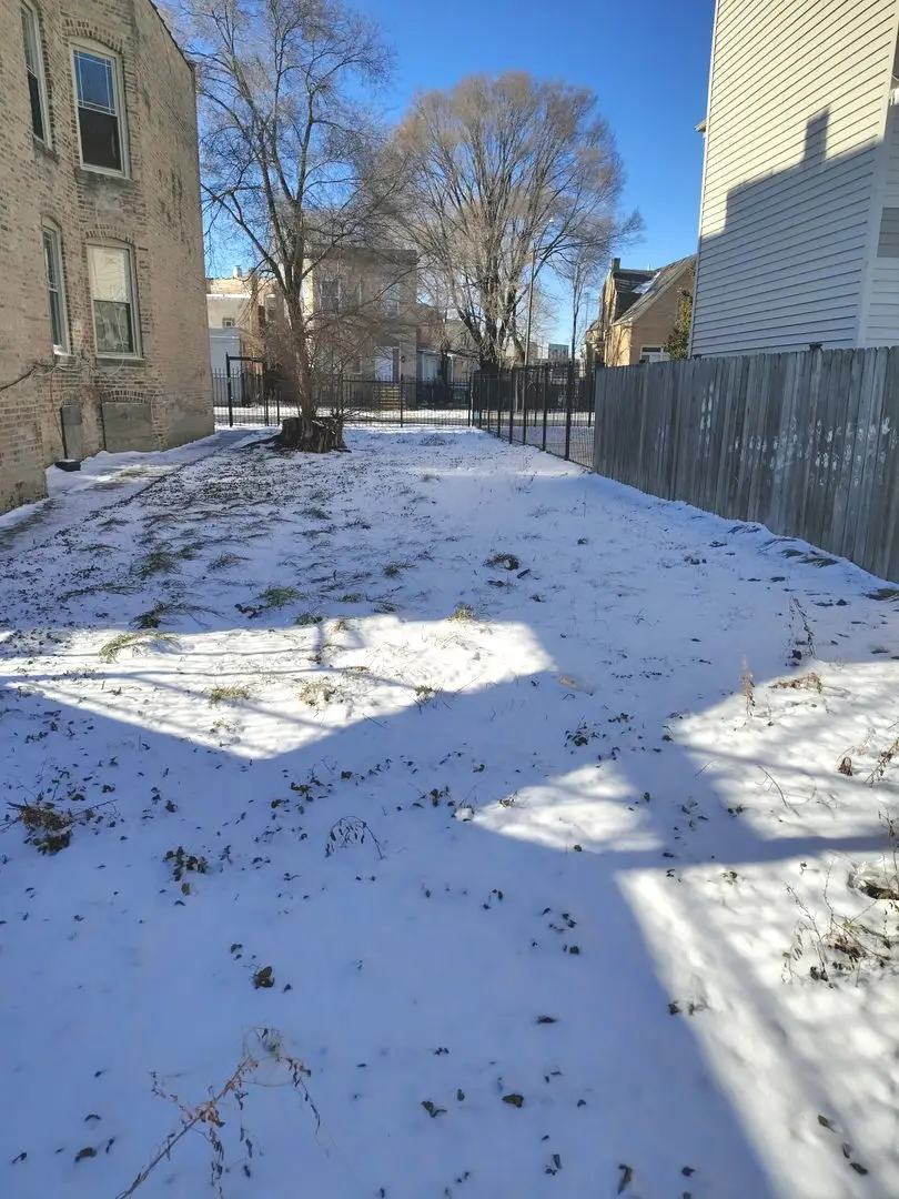 6737 S Eberhart Avenue, Chicago, IL 60637 - Image #2
