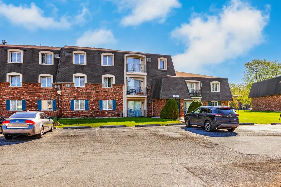 17963 Huntleigh Court #302, Country Club Hills, IL 60478 - Image #2