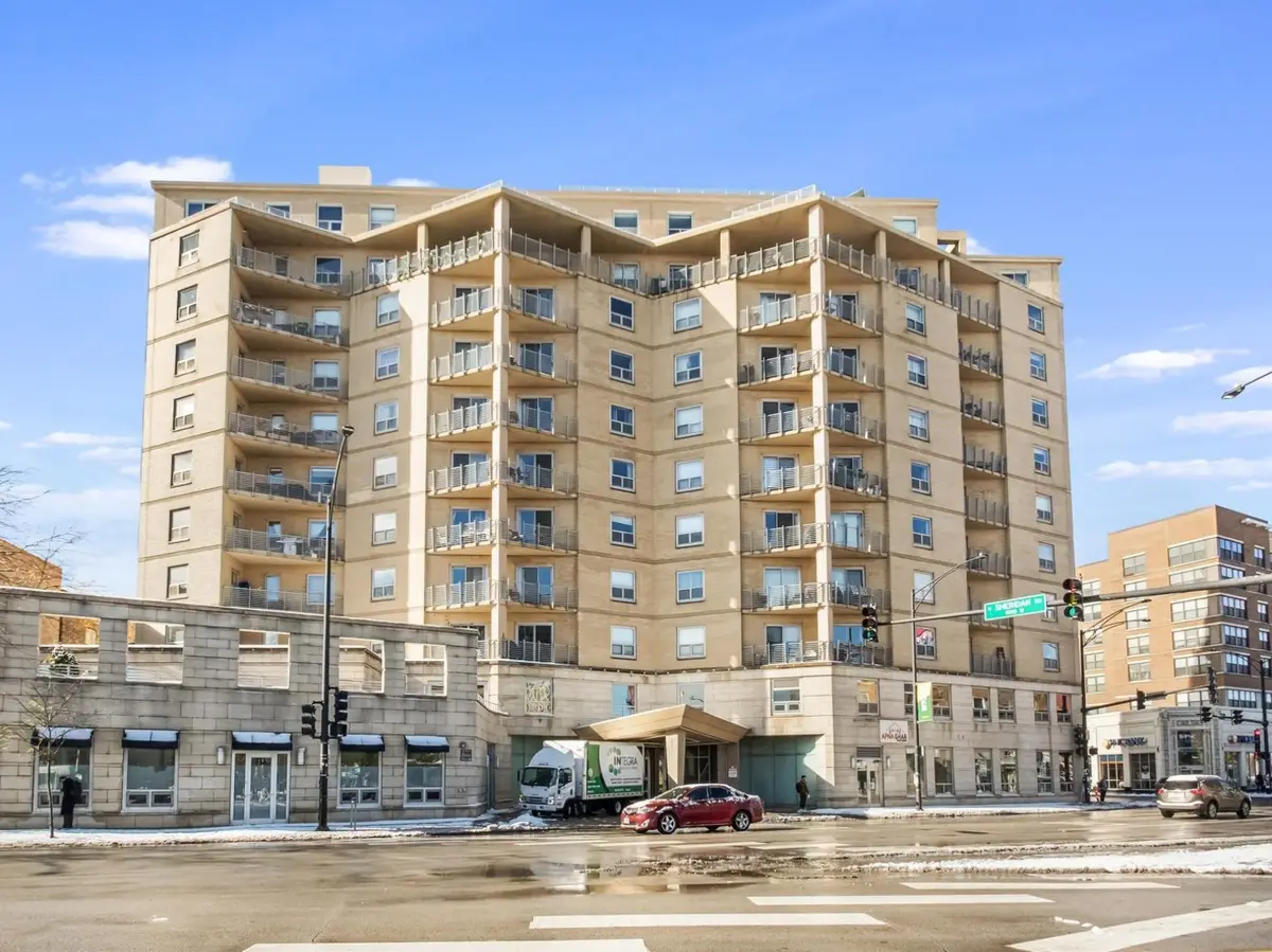 4350 N Broadway Street #311, Chicago, IL 60613 - Image #1
