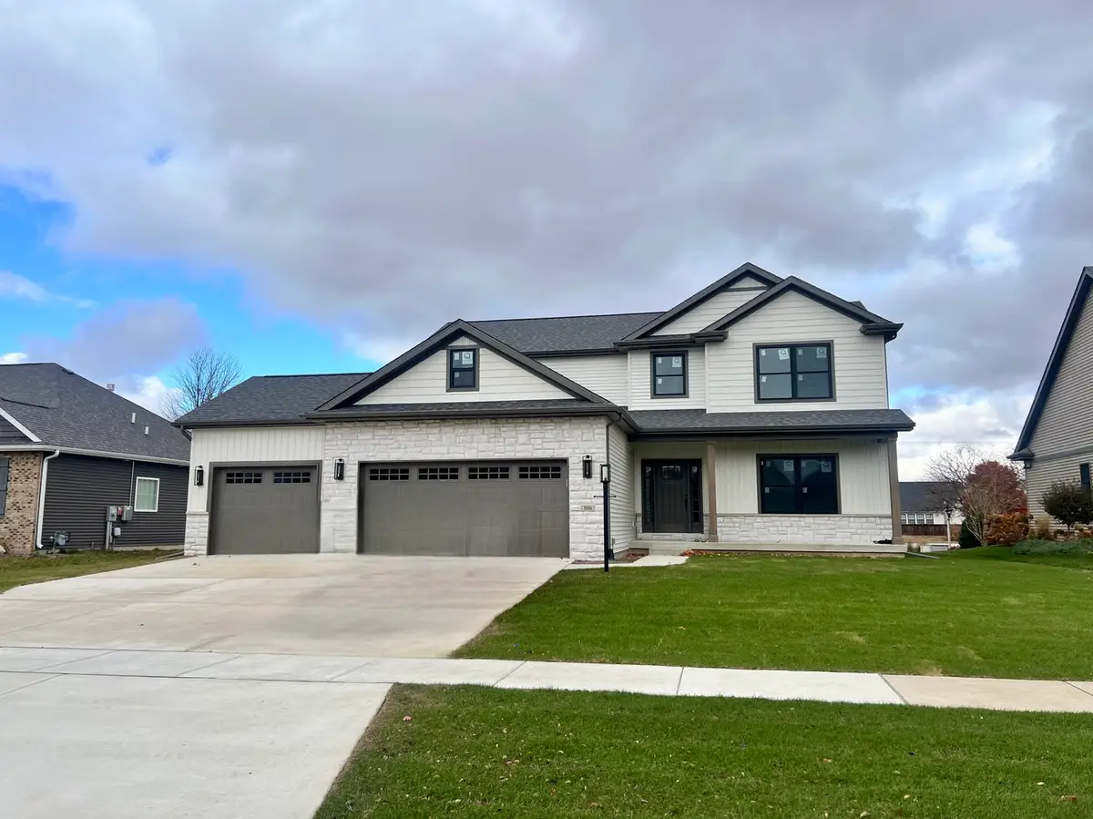 5006 Chestnut Grove Drive, Champaign, IL 61822 - Image #1