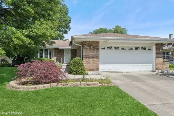 7769 Danbury Drive, Darien, IL 60561