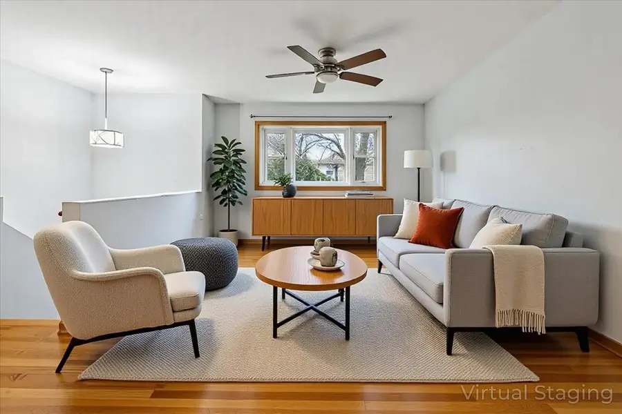 26W028 Prairie Avenue, Wheaton, IL 60187 - Image #2