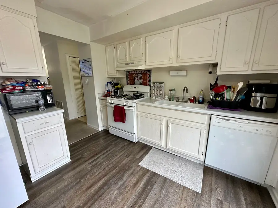 1350 Laguna Court #A, Hanover Park, IL 60133 - Image #3